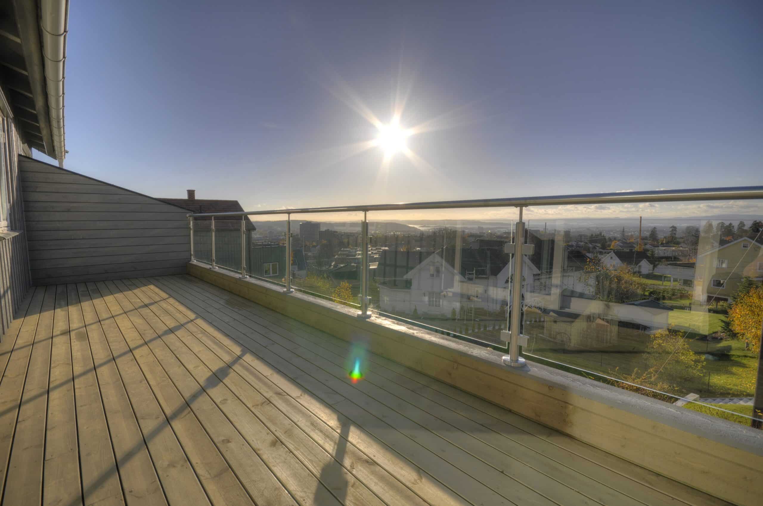 Balkon gelænder i glas, fÃ¥ prisen med det samme gelænderbutikken Altan værn højde